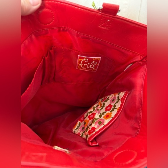 Vera Bradley Everything Nice Tote
Folkloric "Frill" Has Tag, Not New. *Flaw* - Picture 8 of 9